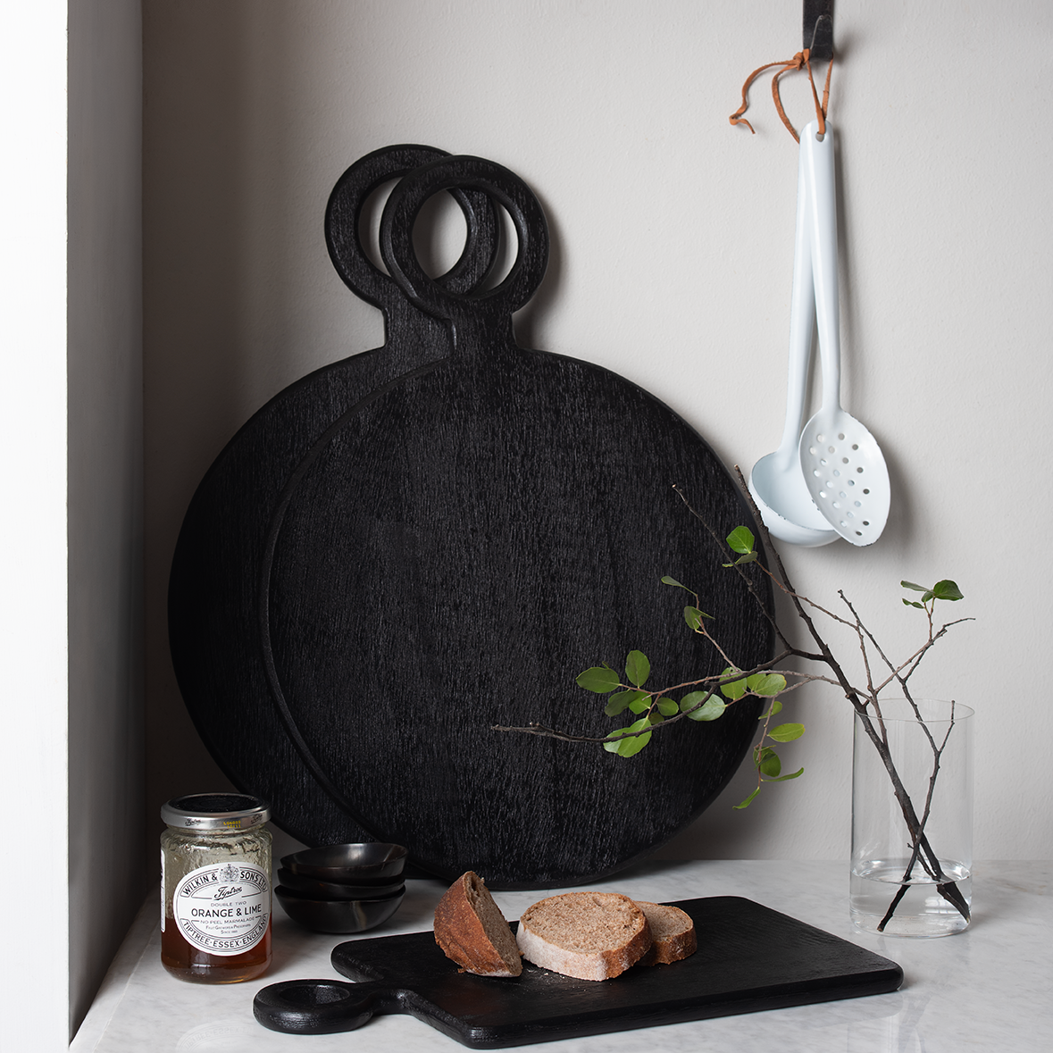 Tabla Redonda Madera Negra